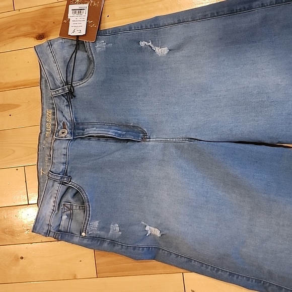 Colombian Trucco wide leg Jeans NWT - Picture 3 of 12